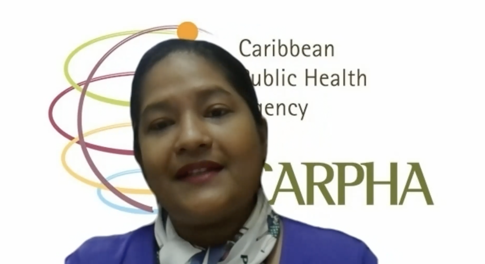 Une image contenant texte, personne, portant, posant Description générée automatiquement