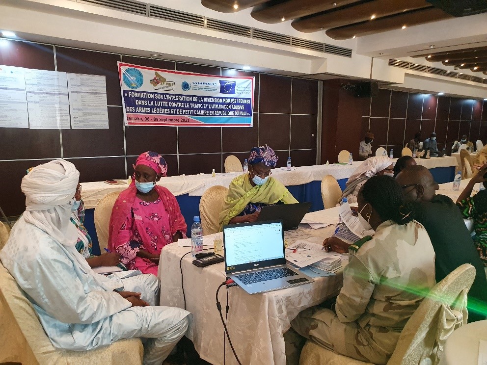 A picture containing text, indoor

Description automatically generated